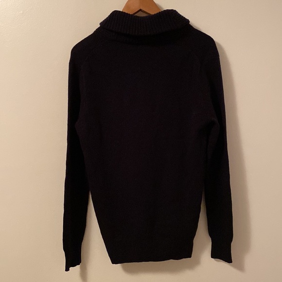 Gently Used Men’s Size Small J.Crew 100% Lambs Wool Navy Two Button Sweater - Picture 9 of 9